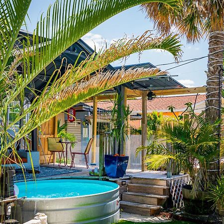 World Solo Travel'S Welcomed At St Pete Home セント・ピーターズバーグ エクステリア 写真