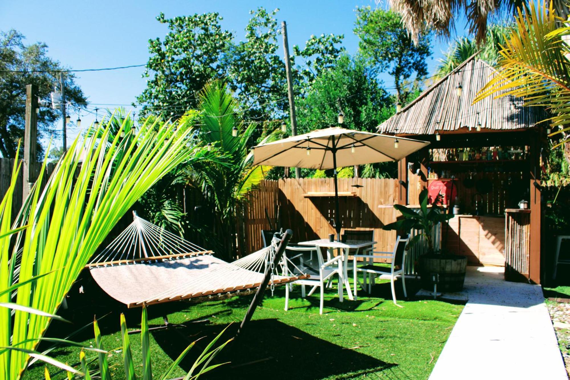 World Solo Travel'S Welcomed At St Pete Home セント・ピーターズバーグ エクステリア 写真