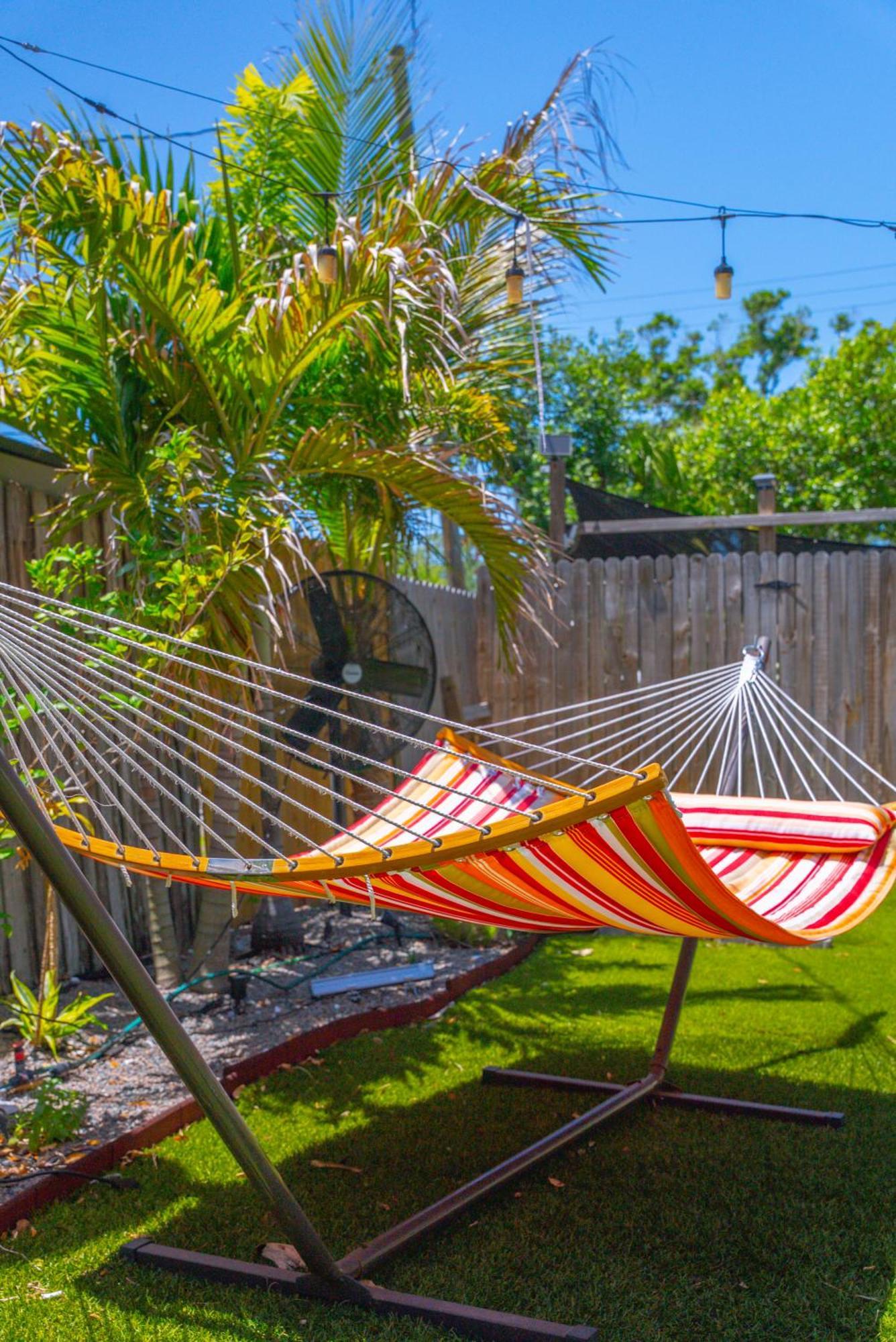 World Solo Travel'S Welcomed At St Pete Home セント・ピーターズバーグ エクステリア 写真